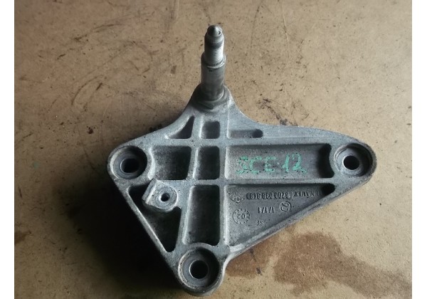 Кронштейн опори КПП Renault Scenic, Megane, 99-03, 8200038848, 7700427634